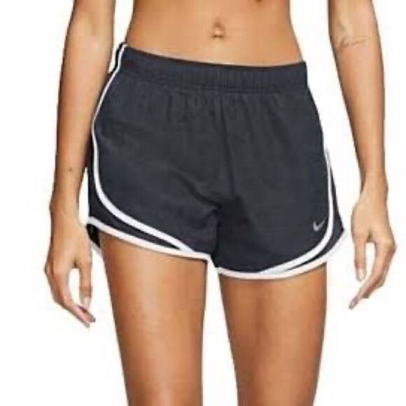 🌺3 FOR $20🌺 - Nike Women’s Dri Fit Tempo Running Shorts XS - Picture 1 of 4